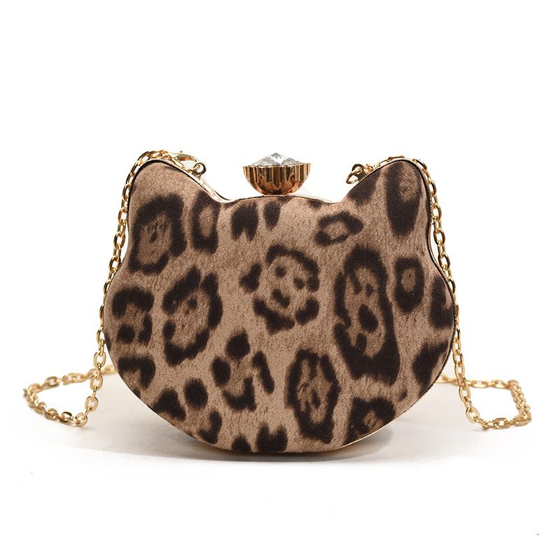 Bolsos populares de este año 2024, nuevo invierno de Europa y América, bolsos de hombro de moda, bolsos retrógrados de leopardo para mujeres.