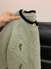 法式软糯刺绣花朵针织开衫上衣外套女秋冬新款甜美设计感毛衣
