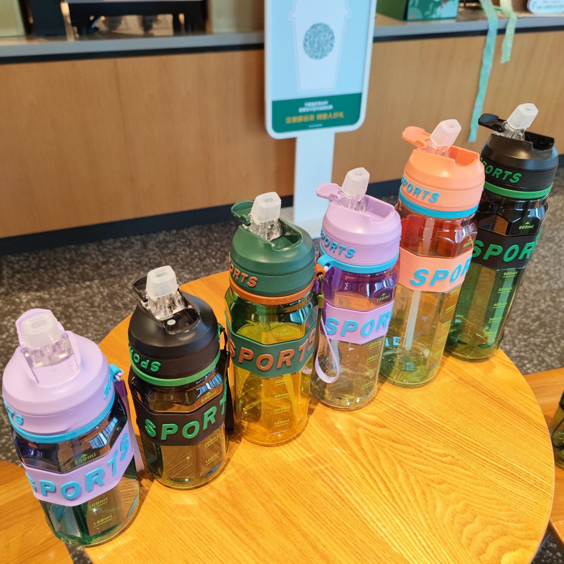 Nueva botella de agua de color transparente, pajita de alto valor, taza de agua de plástico, cuerda portátil, deportes al aire libre, botella de fitness