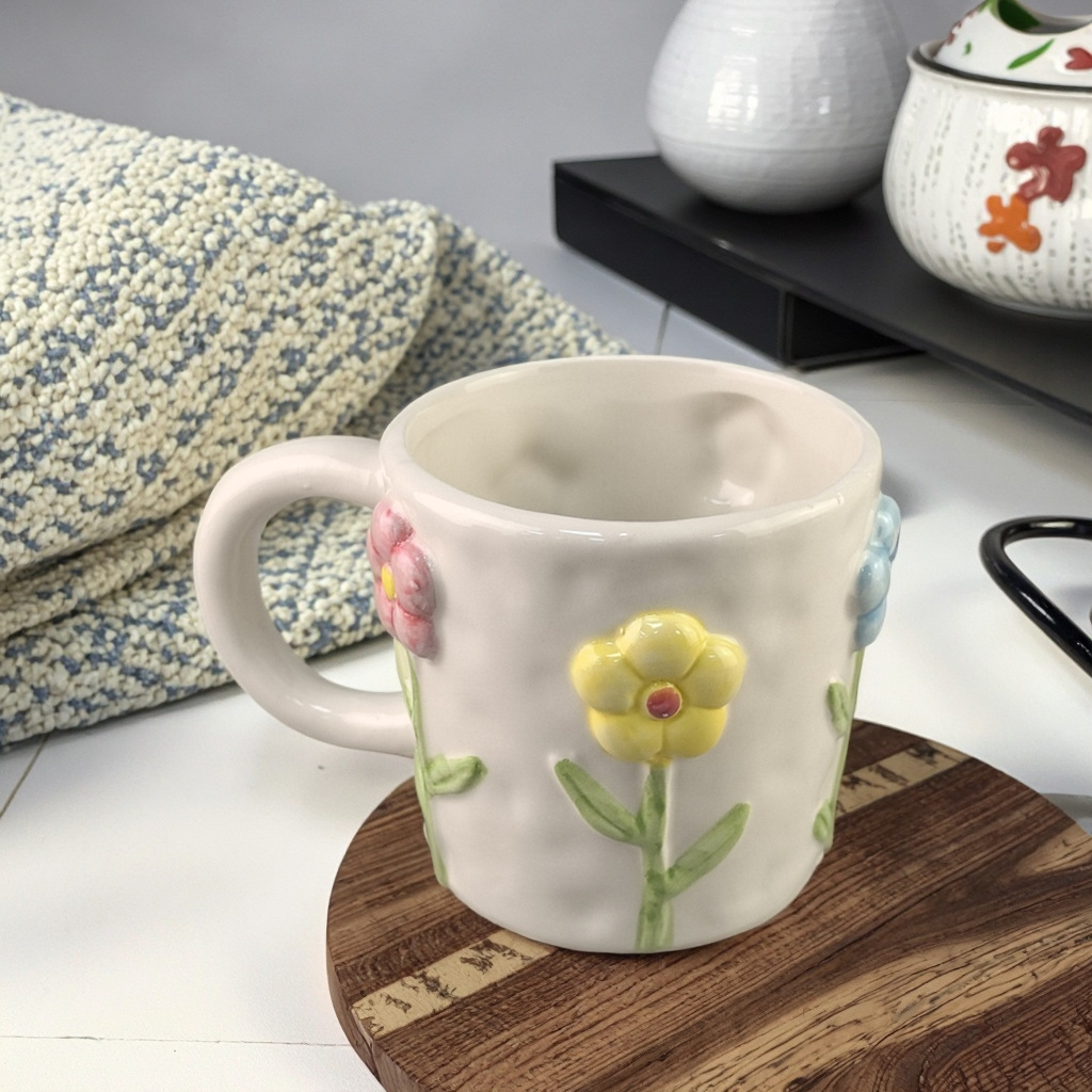 Taza de agua 3D estereoscópica de alta calidad regalos pequeñas flores herradura orquídea mano apretada irregular taza de cerámica en relieve