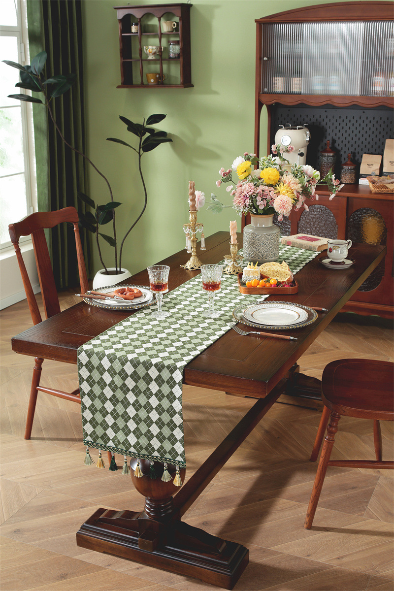 American Retro Geometric Jacquard Tassel Table Runner For Home_voghion.com