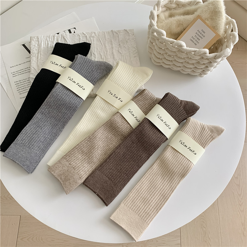 Autumn and winter cashmere socks women's double knitted socks vertical stripes cashmere calf socks solid color knee-length pile socks Maillard color series
