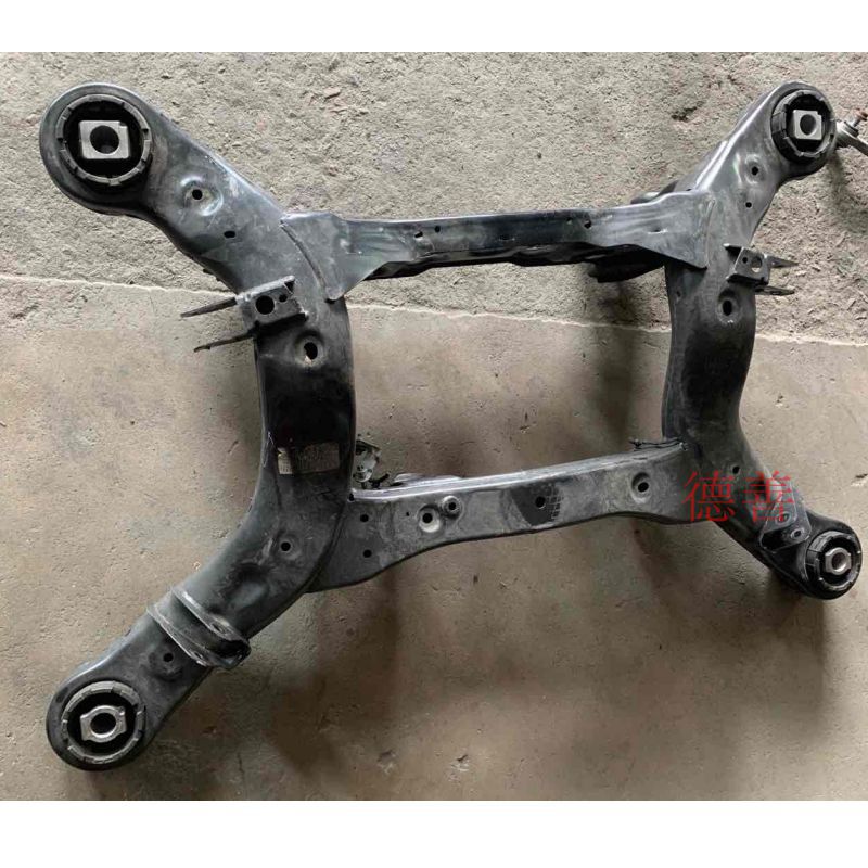 Applicable Mercedes-Benz GLE300 GLE320 GLE350 GLE400 GLE450 rear axle ingot Beam front axle