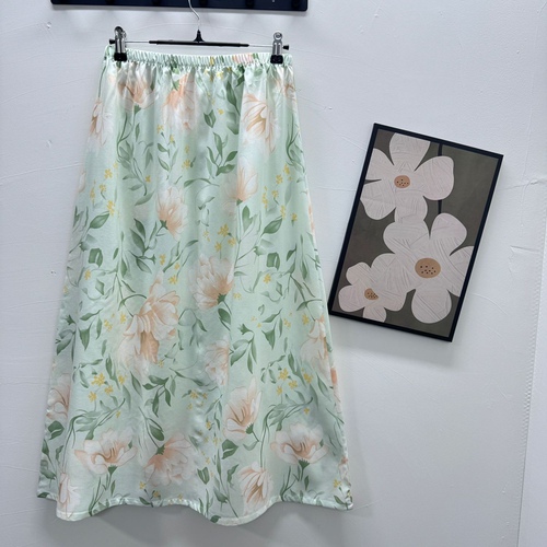 Women's Slimming Casual High-Waisted Straight Hem Silk-Cotton Skirt with Sheer Fabric and Floral Pattern, Forest Style
