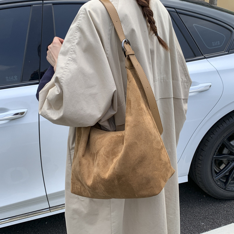 通勤上课包百搭复古学生斜挎包2025新款包包女休闲包大容量单肩包|undefined