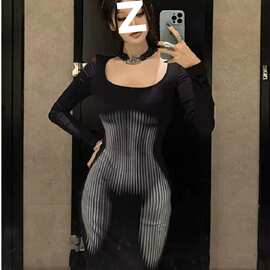 性感辣妹黑色方领印花长袖连衣裙女春秋紧身修身收腰包臀裙长裙子
