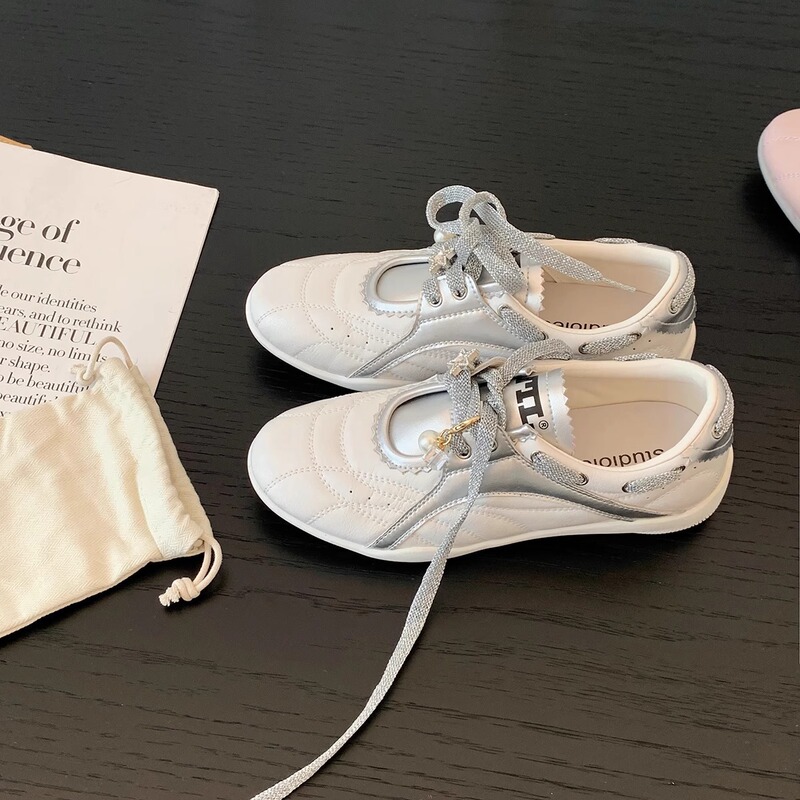 Sheepskin Version ~ 5cm Thick-Soled Ballet Training Shoes, Pearl Lace-Up Round-Toe Color-Blocked Casual Shoes, Forrest Gump Sneakers for Women