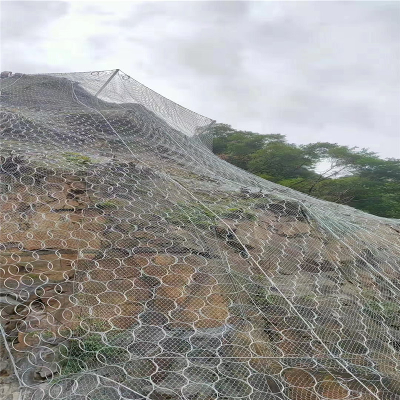 地灾治理防护网 路基安全防护网 缠绕型环形网 落石冲击防护网