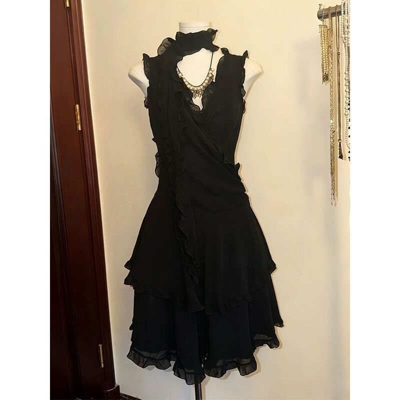 【Motei Old Memories】Vintage Black Cocktail Dress with V-Neck and Multi-Layered Ruffles
