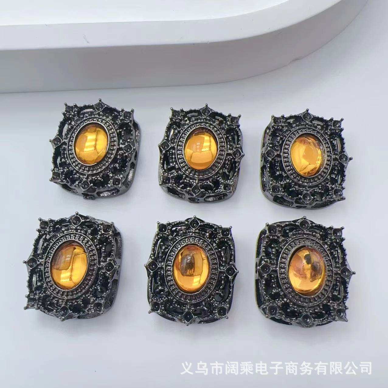 ダイヤモンドの長い方の大きい魔の箱の多い八穴のジルコニウムのdiyの手作りのビーズのブレスレットのネックレスの合金のアクセサリーのビーズの部品