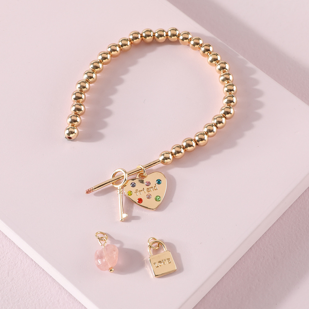 Qingdao Daiwei مجموعة سوار Diy للسيدات مجوهرات الأزياء الأوروبية والأمريكية Ccb حبة Peach Heart Lock Stone سوار display picture 2