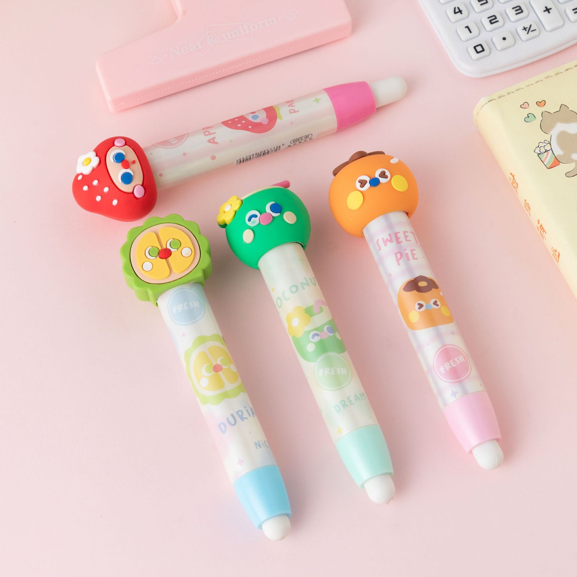 Anillo de frutas de dibujos animados creativos para niños, borrador de prensa, especial para estudiantes de primaria, sin caspa, limpio, sin dejar marcas