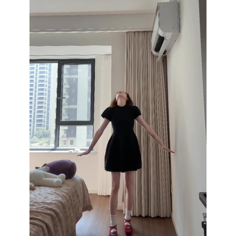 法式黑色百褶连衣裙女夏高级感2025新款漂亮独特收腰显瘦蓬蓬裙|undefined