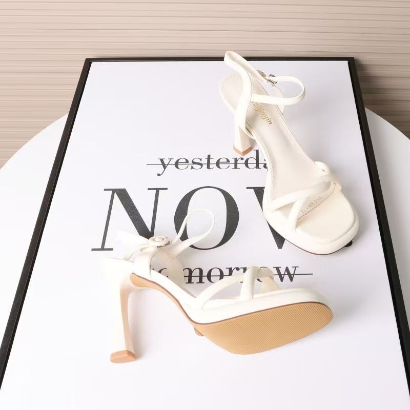 2025 Summer French Style Thin Heel Open Toe Strap Simple High Heels Silver Platform Square Toe Fashion Sandals