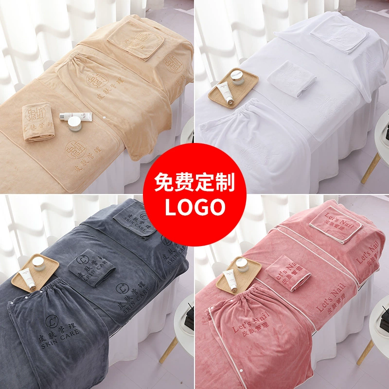 Набор из пяти предметов для салона красоты: полотенца для лица и ванны с нанесенным логотипом, тюрбан из тонкого волокна, впитывающая юбка для ванны и комплект постельных полотенец.