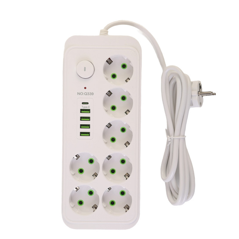 Placa de conexión de comercio electrónico transfronterizo ruso 4USB + 1 interfaz tipo-c en blanco y negro en caja estándar europeo