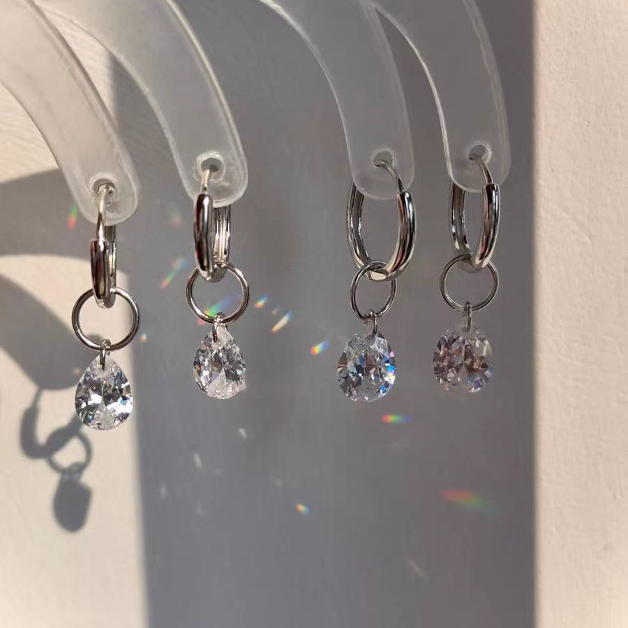 Diamond-Encrusted Water Drop Circle Earrings for Women, Simple and Cool Style, a Versatile and Exquisite Earring That Can Be Worn in Two Ways