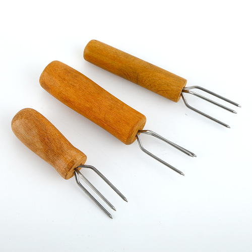Manufacturer wholesale handheld moxa needle moxibustion extension needle provincial moxibustion tool moxa stick extender scraper solid wood three-prong