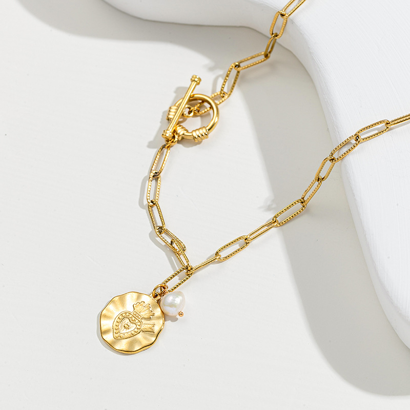 Fashion Geometric Hand Heart Shape Stainless Steel Plating Artificial Pearls Necklace