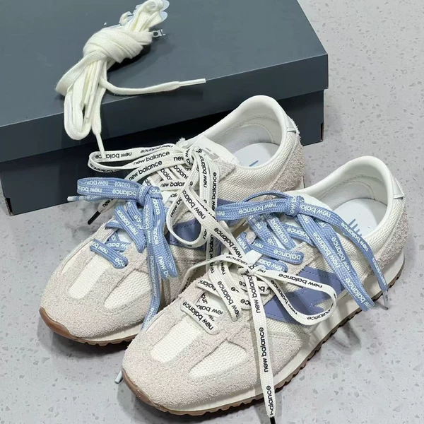 Gray blue (delivery 3 shoelaces)