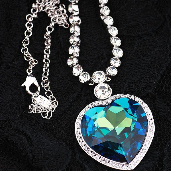 ŷ��ʱ����ɫ���亣��֮������Ů  �µ���ˮ�����ε�׹ 400705