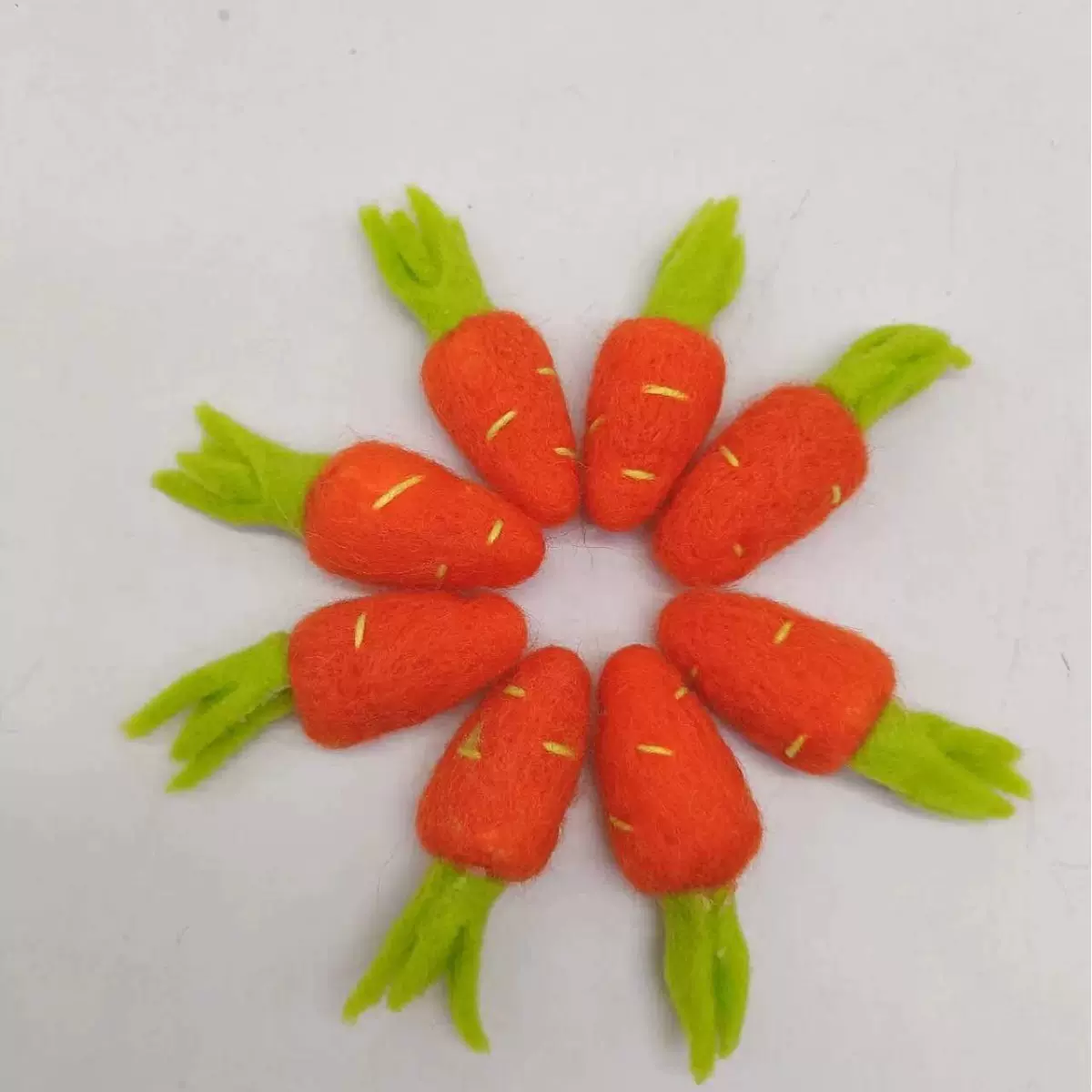 包邮价格羊毛毡胡萝卜饰品配件复活节装饰品加工羊毛毡水果成品