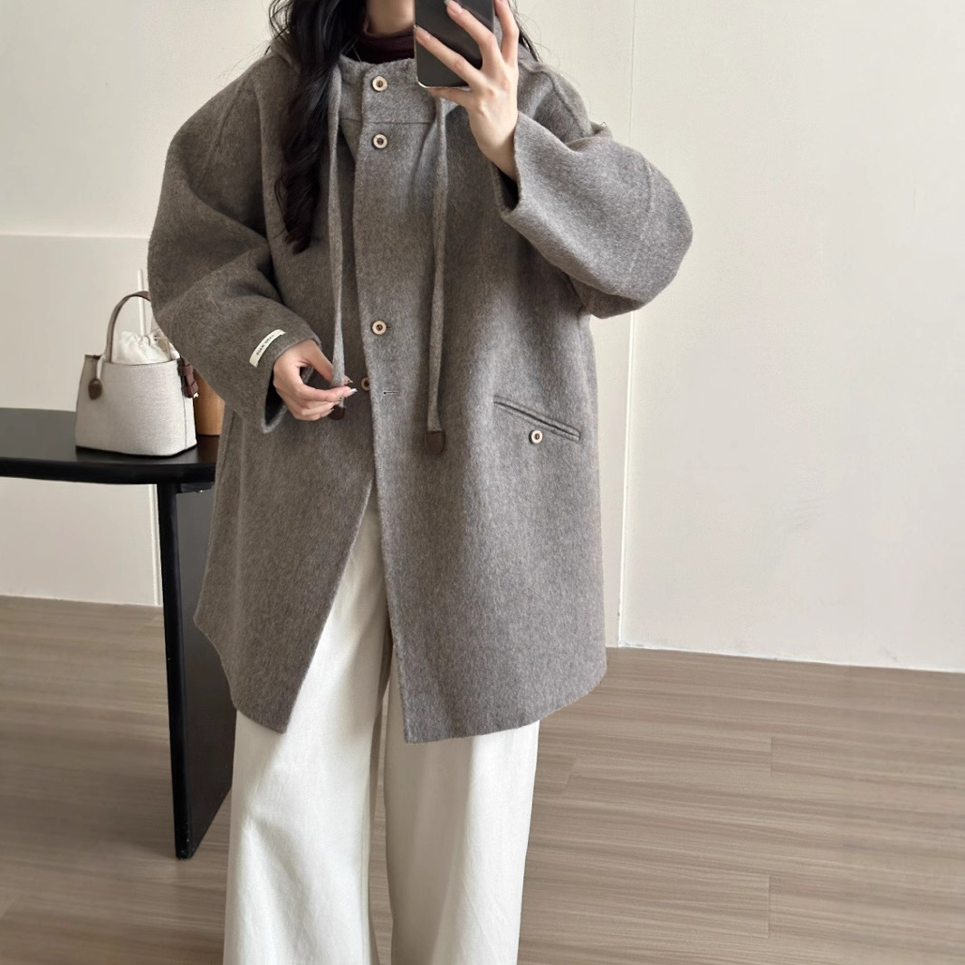 회색