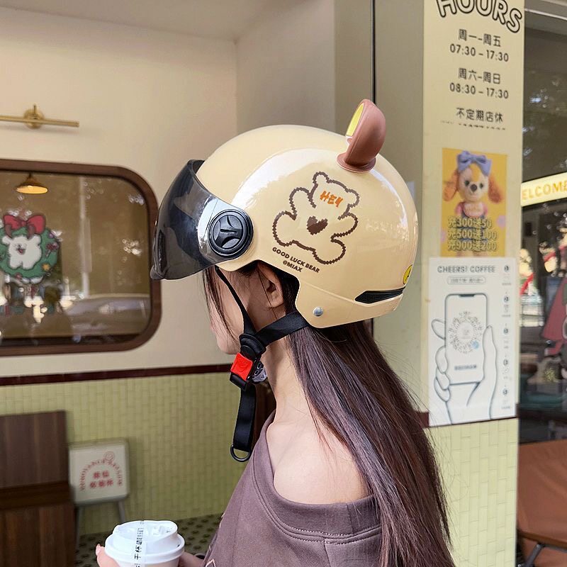 New certified electric vehicle helmet for men and women, new model for all seasons, sun protection, cute, universal half helmet, motorcycle safety helmet