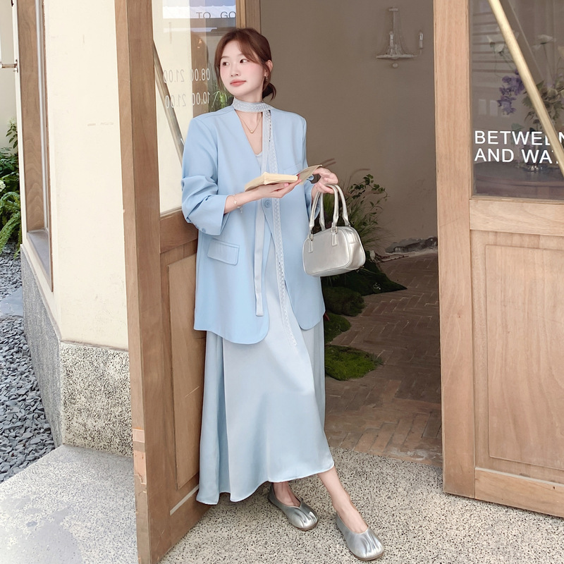 蓝色法式简单大方吊带连衣裙套装女2025秋季高级感西装长裙两件套|undefined