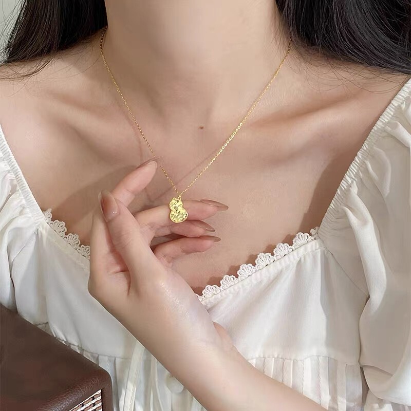 日常的に多用途な S925 スターリングシルバー アクアマリン バタフライ ネックレス、女性用、色あせしない、ニッチなハイエンドの軽い高級鎖骨チェーン、新しい|undefined