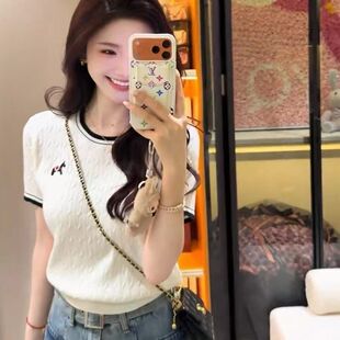 ײɫС�R�̽�����ᘿ���Ů��2026�¿��ļ��@�ݪ���Ư����������Ů