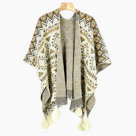 波西米亚民族风开叉斗篷披肩女云南保暖旅游办公室空调外搭披巾夏