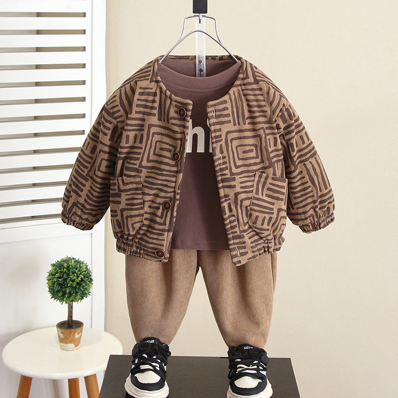 6830 niños otoño e invierno traje de tres piezas para niños más chaqueta gruesa de terciopelo 2025 nuevos pantalones de pana para bebés de moda