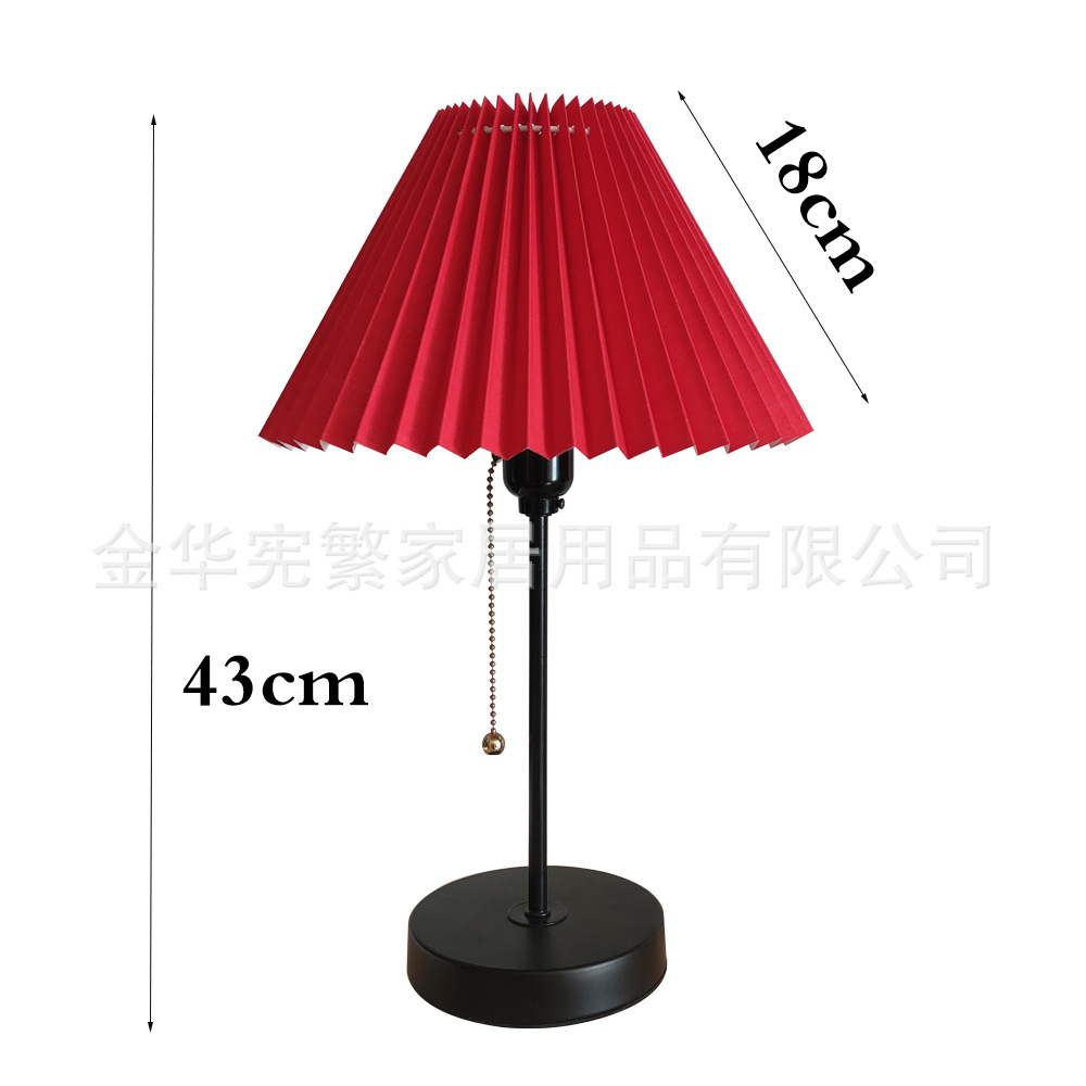 Fábrica directa de base de alambre de tracción de pliegues rojo y negro simple hierro forjado japonés estudio red ins decoración de iluminación de niña