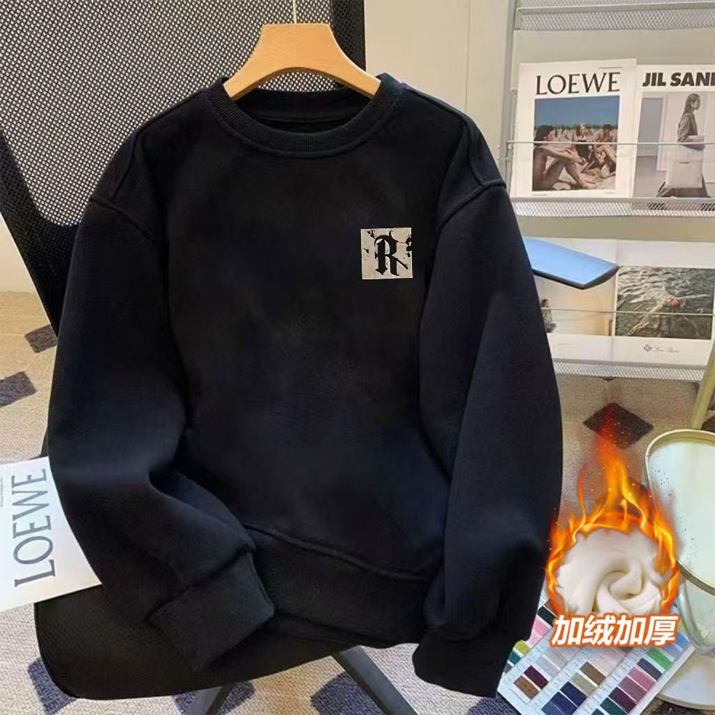 블랙 라운드넥 플러스 벨벳 스타일 (가슴 작은 R)