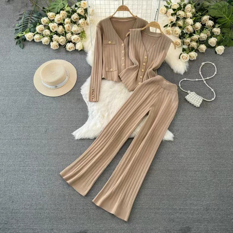 Fashion suit women's Korean-style long-sleeved collar single-breasted knitted jacket three-piece vest high waist straight wide-leg pants Fashion suit women's Korean-style long-sleeved collar single-breasted knitted jacket three-piece vest high waist straight wide-leg pants