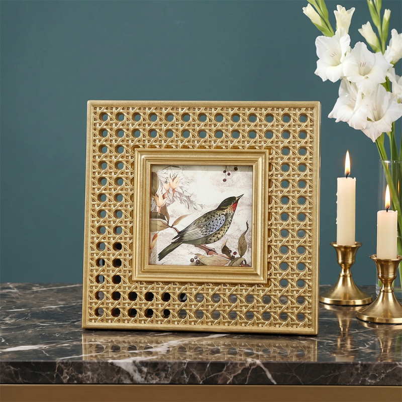 Manufacturer of European-Style Retro Rattan-Patterned Resin Photo Frames, Light Luxury Gold Square Photo Display Stands, Gift Procurement and Wholesale