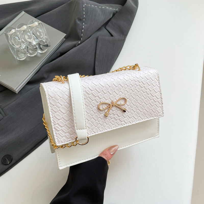 Bolso debajo de la axila de cadena para mujeres 2025 primavera nueva línea bordada de diamante de estilo extranjero bolso de hombro bolso pequeño bolso cuadrado para mujeres