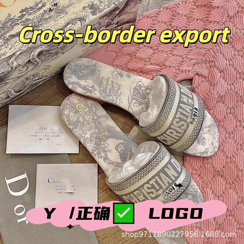 Cross-border e-commerce ~ D brand women's summer flat sandals with monogrammed embroidery, featuring a simple design, a wide strap, and a chunky heel, suitable for outdoor wear Cross-border e-commerce ~ D brand women's summer flat sandals with monogrammed embroidery, featuring a simple design, a wide strap, and a chunky heel, suitable for outdoor wear