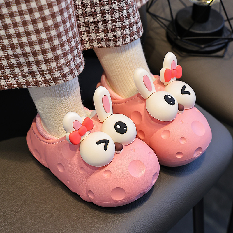 Zapatos de algodón para niños, invierno 2025, para niños y niñas, para uso exterior, cálidos, forrados de lana, impermeables, con tacón cerrado, pantuflas de algodón para bebés y niños pequeños