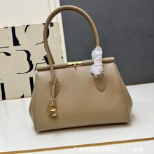 �͹��ǹ�ɫ�|��С���K����μ�б��朗l���羳���״�yDG�����