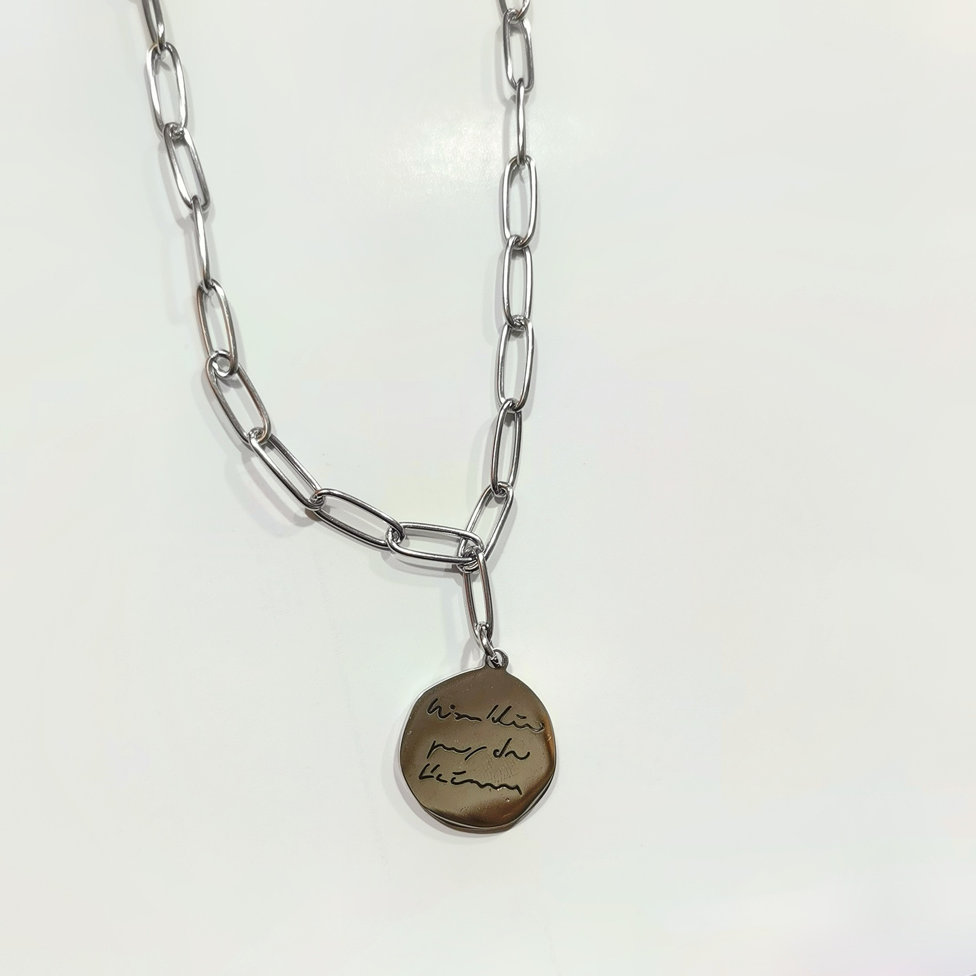 I-round brand stitching necklace