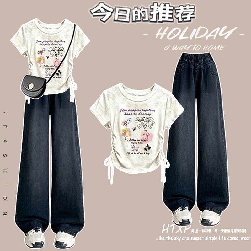Fashionable Outfit # New Drawstring Slimming Top with a Stylish Design Paired with Black Straight-Leg Jeans with High Waist and Loose Fit.
