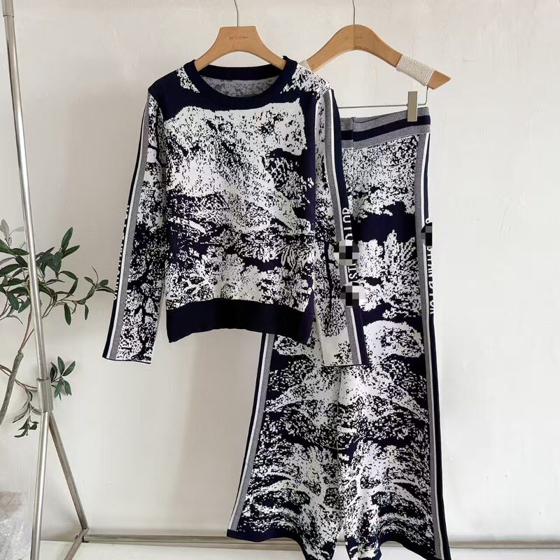 European Fashion Set for Women Autumn and Winter Jacquard Wide-Leg Pants Slimming European Two-Piece Set Trendy Tiger Knit Sweater European Fashion Set for Women Autumn and Winter Jacquard Wide-Leg Pants Slimming European Two-Piece Set Trendy Tiger Knit Sweater