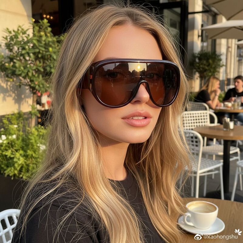 2026 New Style European and American Large-Frame Protective Sunglasses, Versatile and Trendy Street Style Influencer Sunglasses for Men and Women, Fashion Runway Style