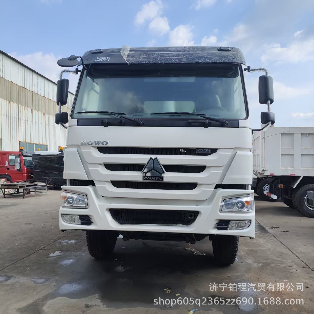 Export to Africa for cross-border sales of used HOWO dump trucks, heavy-duty dump trucks, with left and right steering options available
