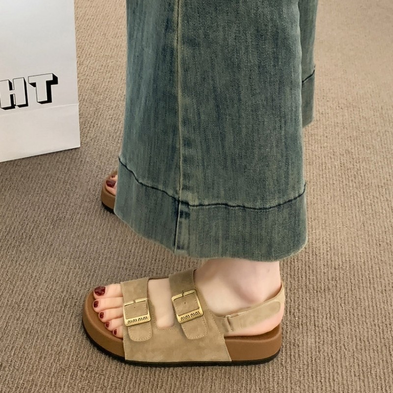 Sandallas de sol grueso para mujeres 2026 nuevo estilo de verano super caliente versátil no cansado pies de playa zapatos romanos de mujer