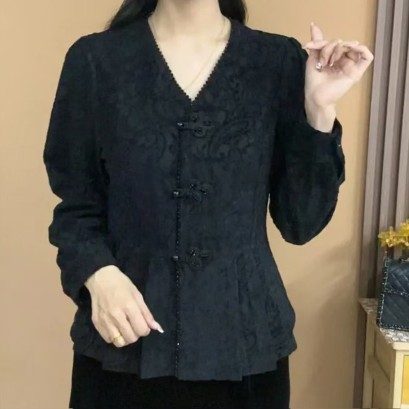 Long-Sleeved Lace Bottoming Shirt for Women, Stylish Jacquard V-Neck T-Shirt Top, Plus Size Mother's Wear, Slim-Fitting Shirt with Design