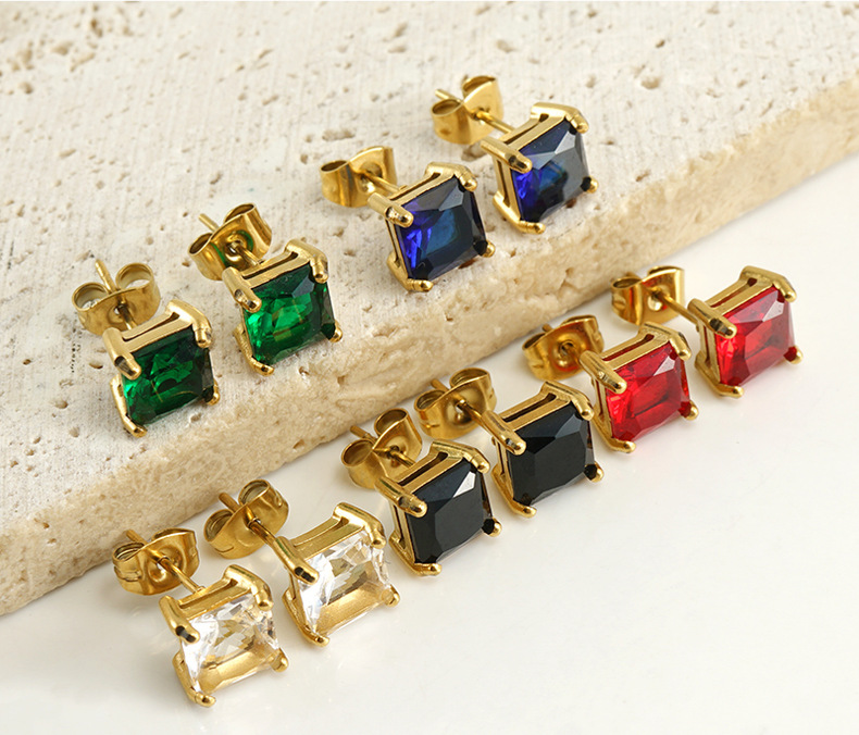5g Weight PVD Coated Gold Plating Process 1 Pair Retro Square Inlaid Zircon 304 Stainless Steel Zircon 18K Gold Plated Stainless Steel Earrings