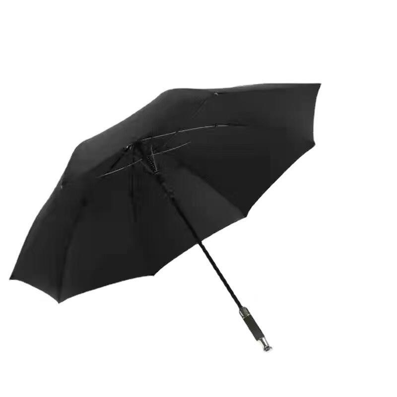 傘の長い柄を長くして、超厚い二人の日焼け止めは風の晴れた雨に抵抗します。|undefined